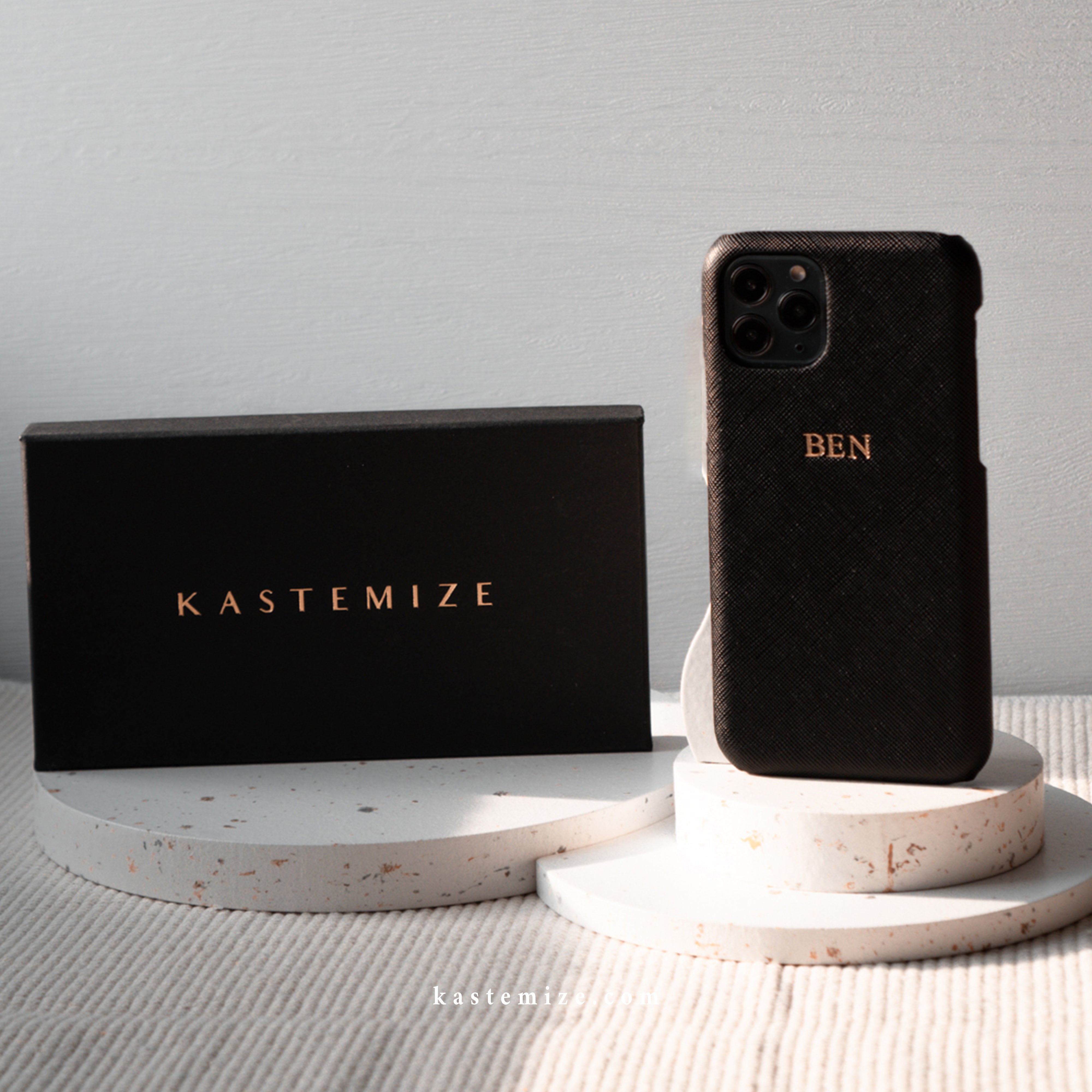 Harper Saffiano Wrap Leather iPhone 11 Pro Case - Kastemize